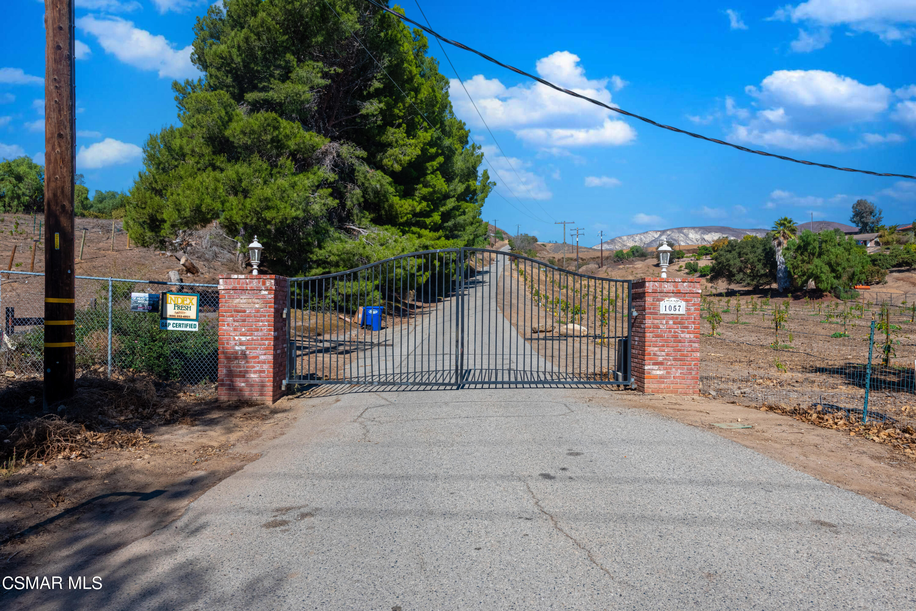 1057 E La Loma Avenue