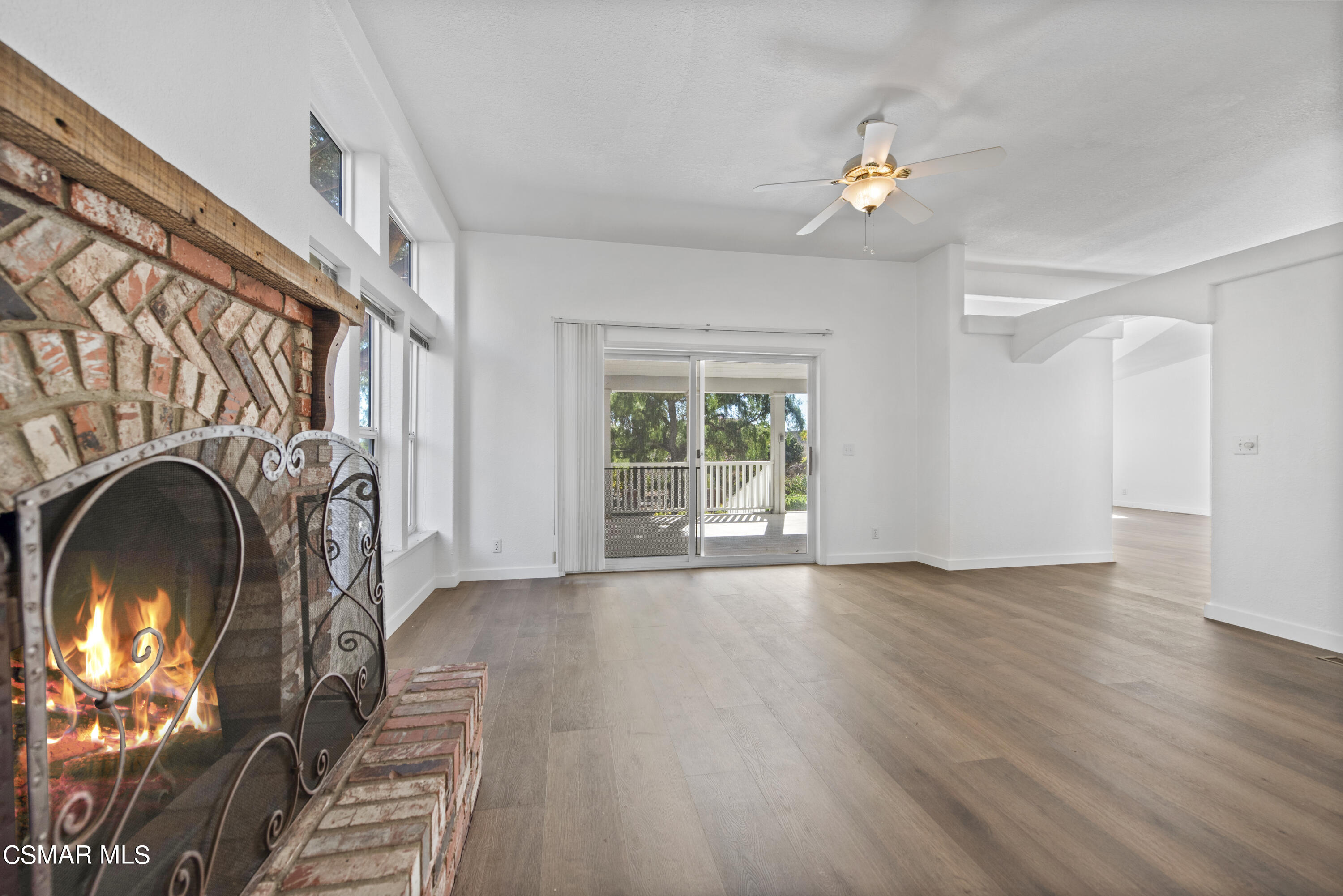 1057 E La Loma Avenue