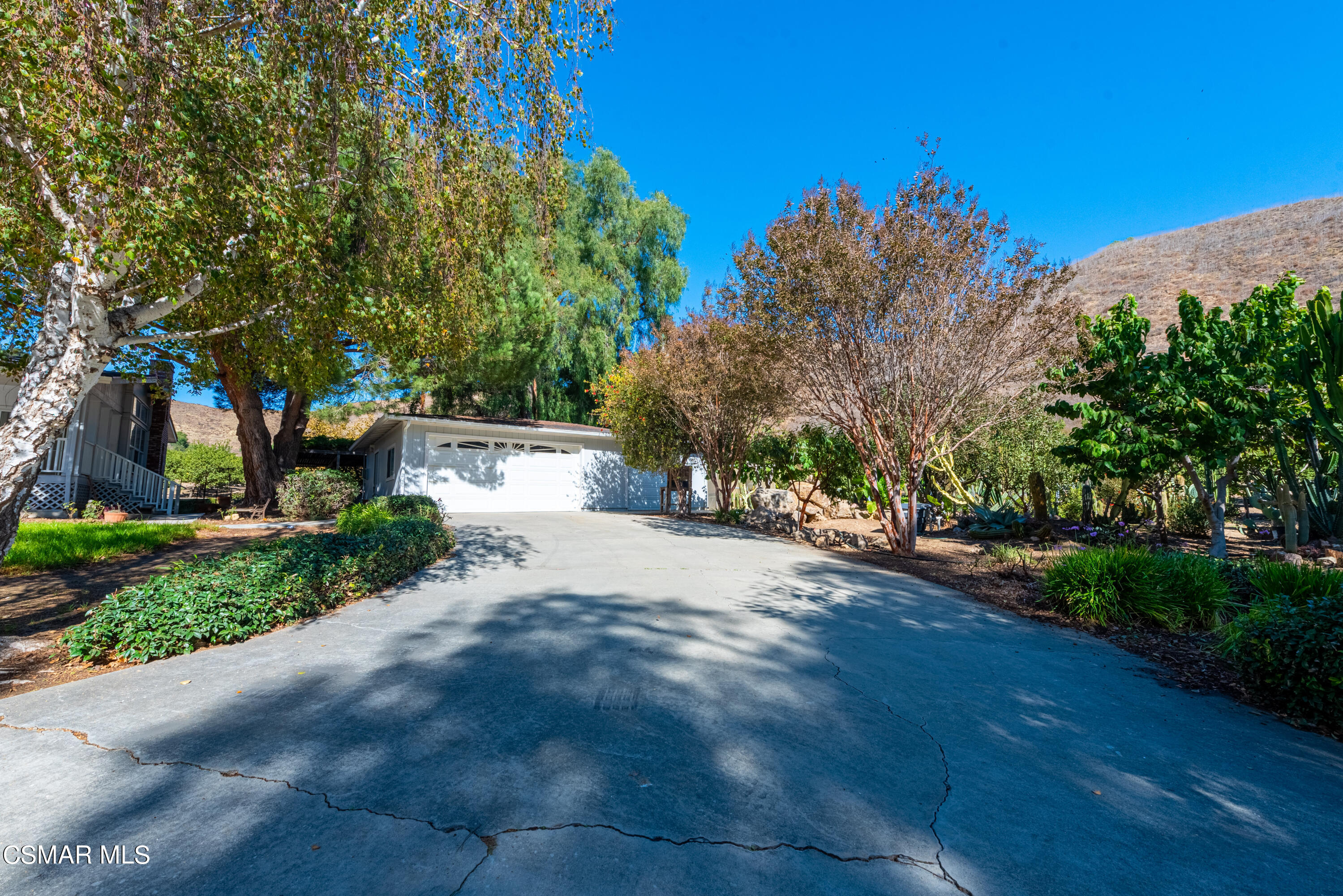 1057 E La Loma Avenue