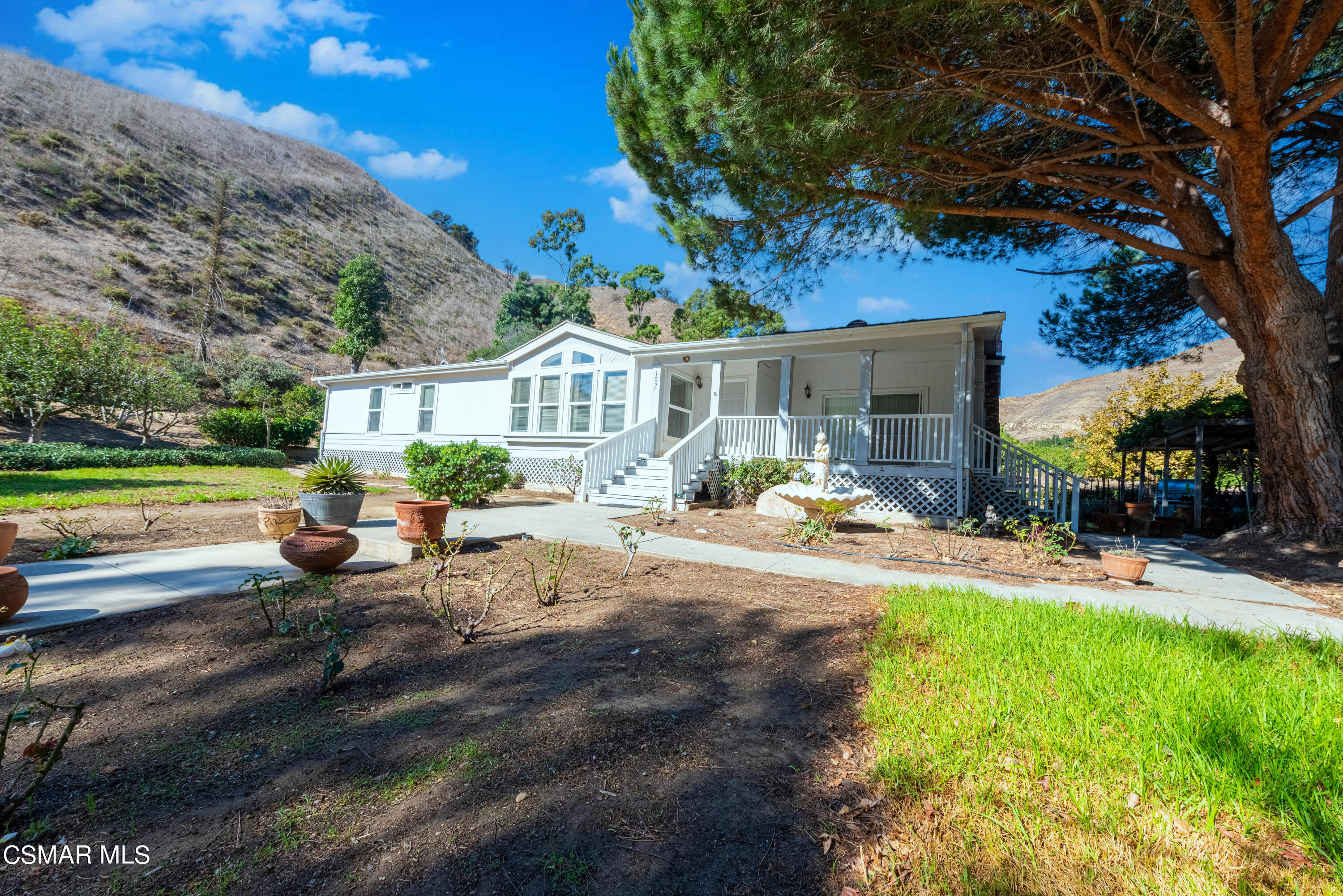 1057 E La Loma Avenue