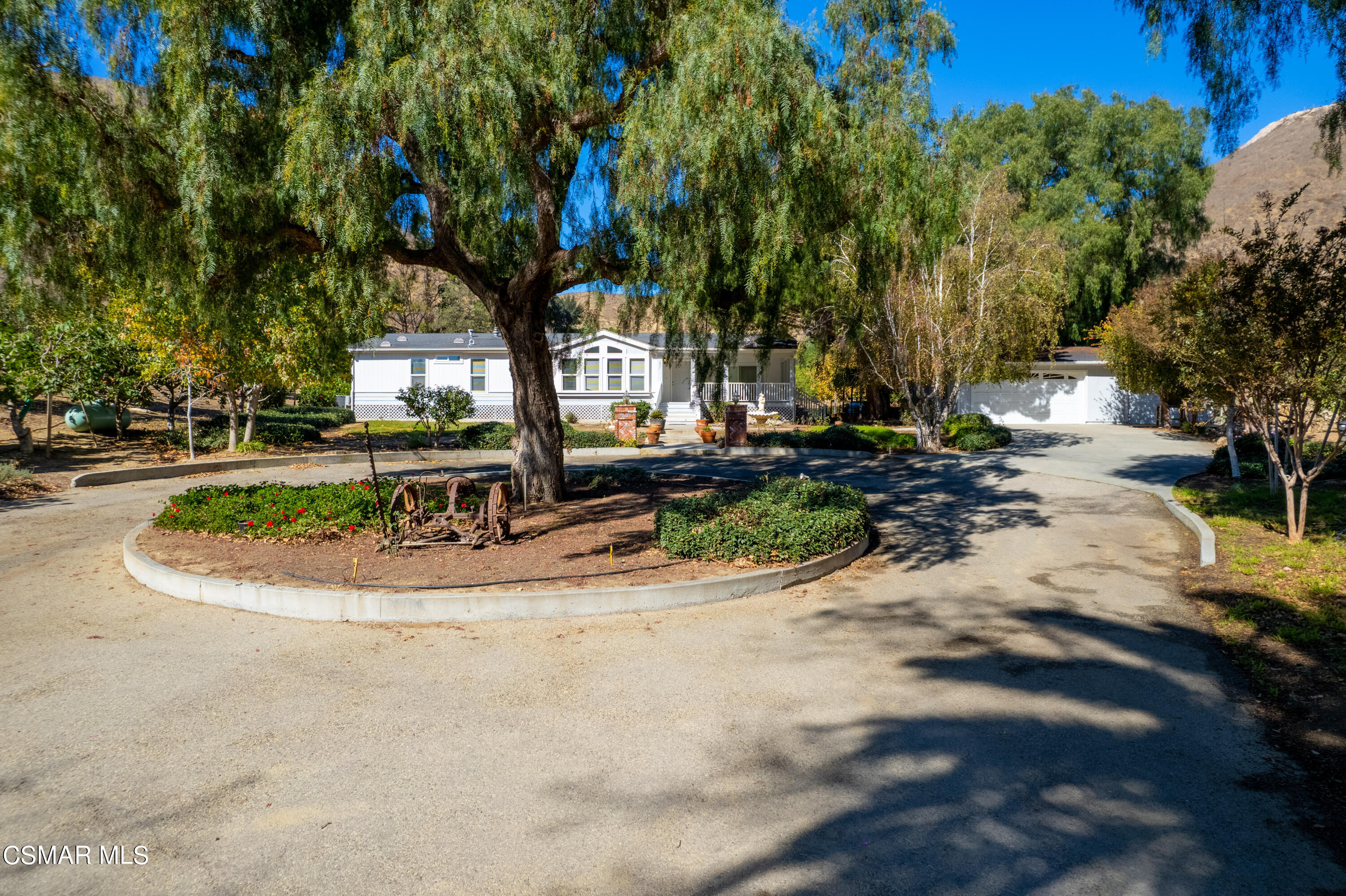 1057 E La Loma Avenue