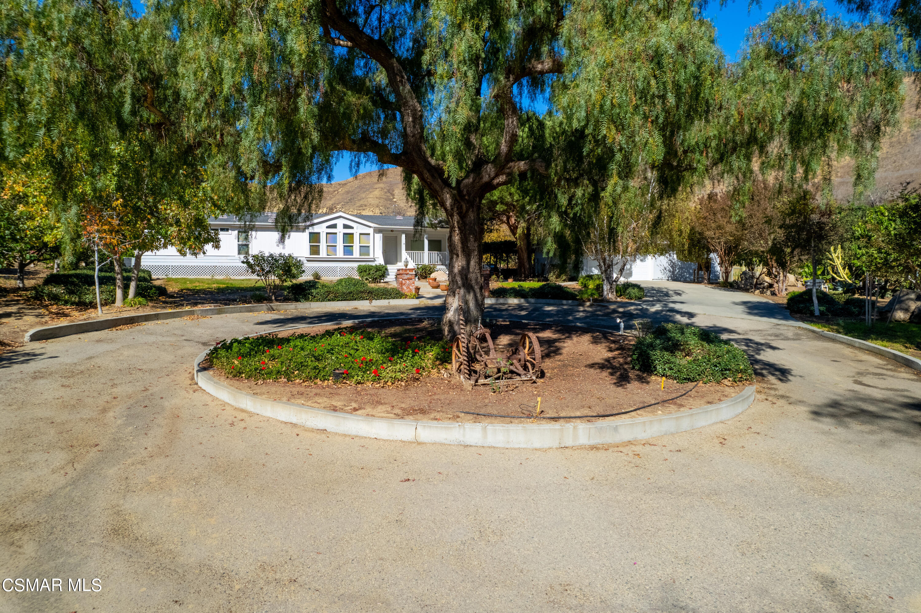 1057 E La Loma Avenue