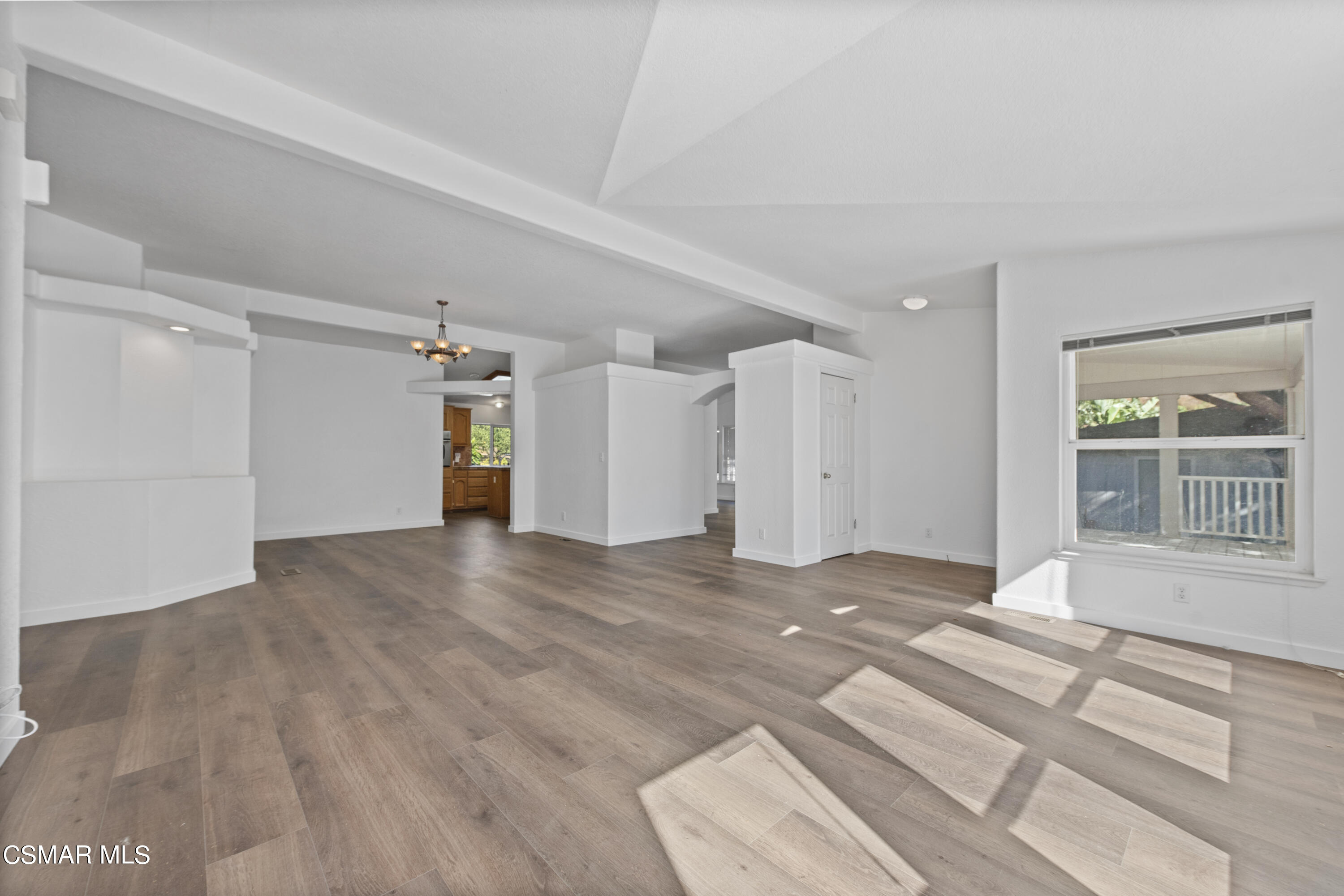 1057 E La Loma Avenue