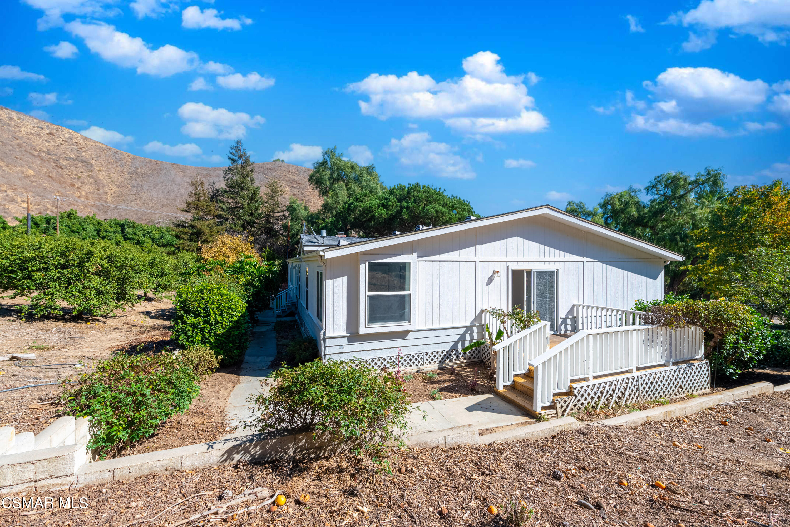 1057 E La Loma Avenue
