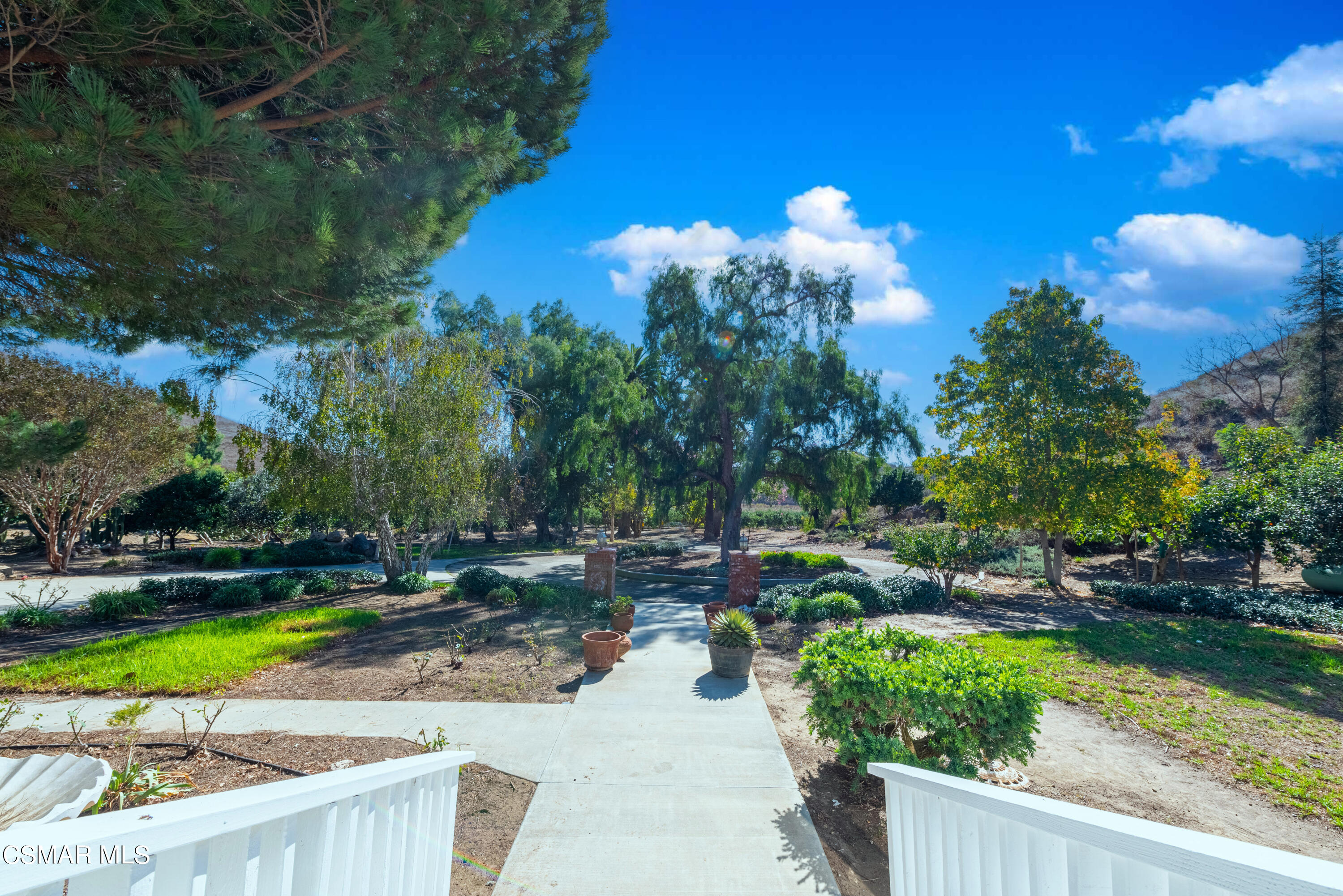 1057 E La Loma Avenue