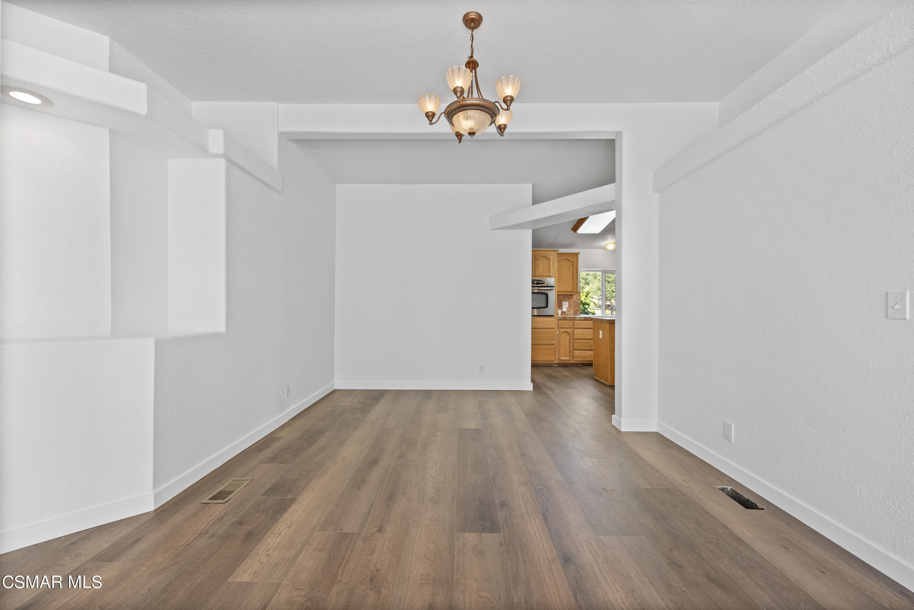 1057 E La Loma Avenue