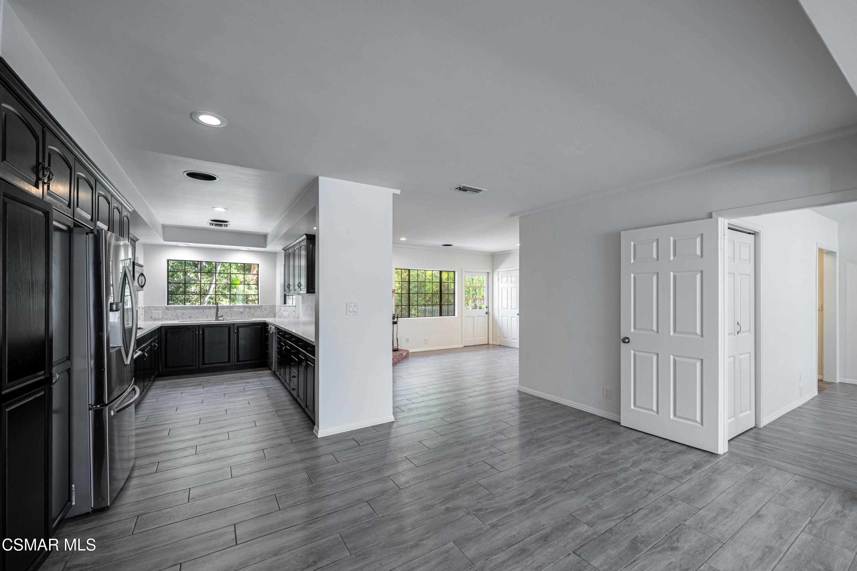 10129 Sarah Street