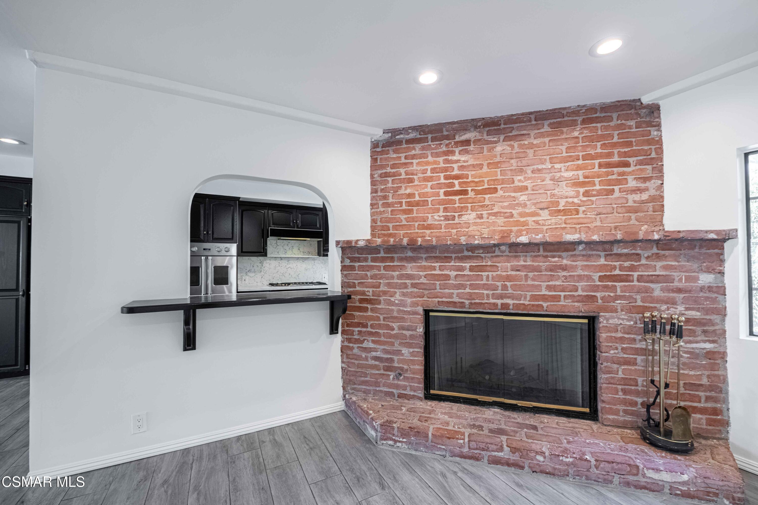 10129 Sarah Street