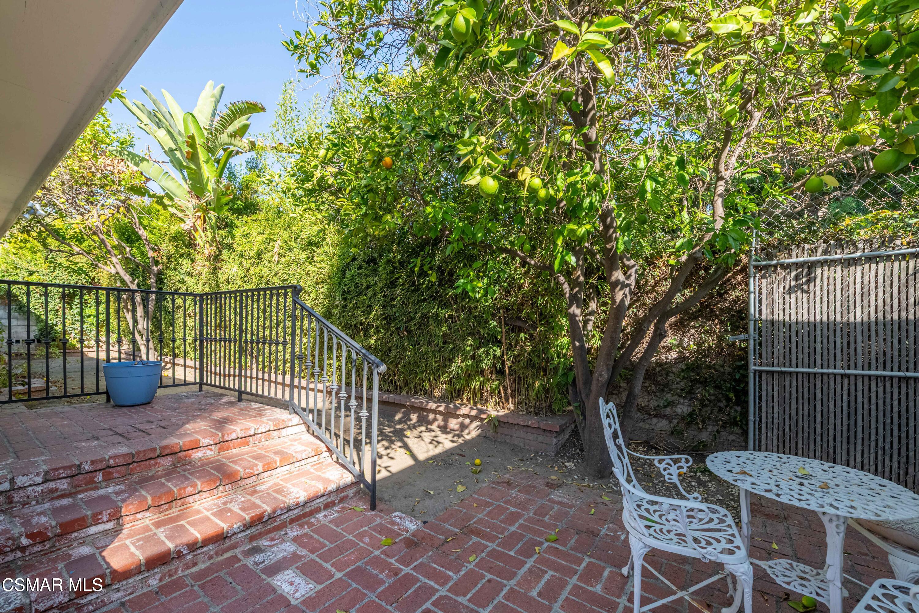 10129 Sarah Street