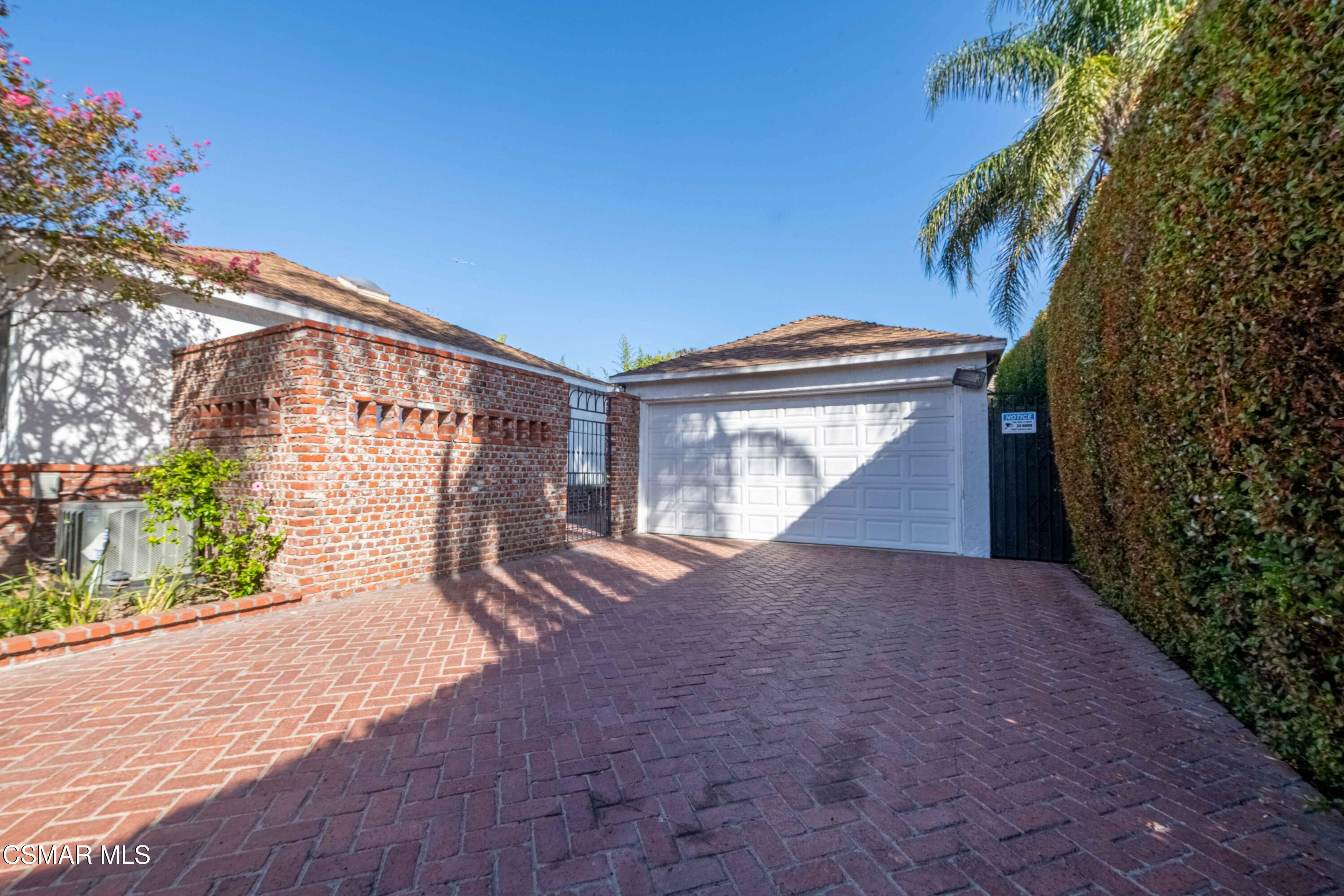 10129 Sarah Street