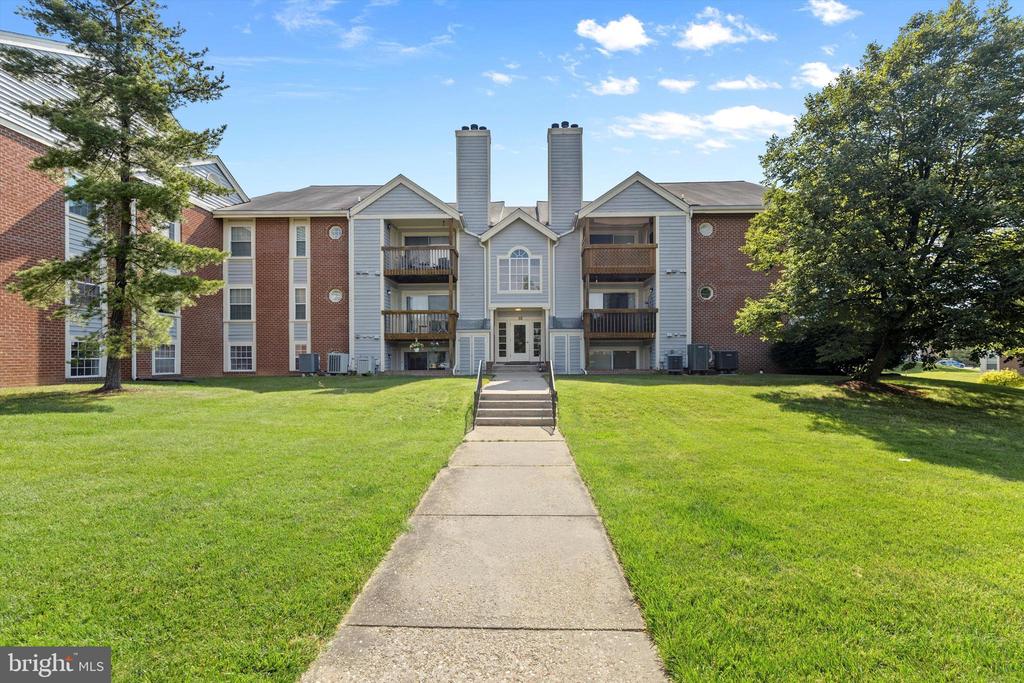 112 Water Fountain Way #203