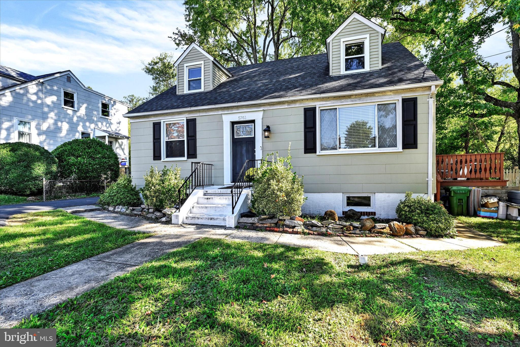 5761 White Ave