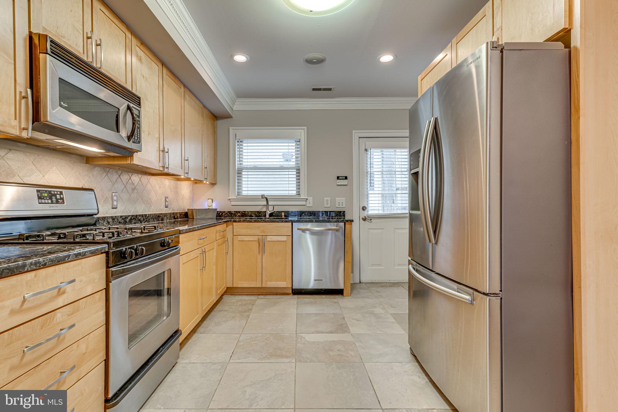 509 E Fort Ave