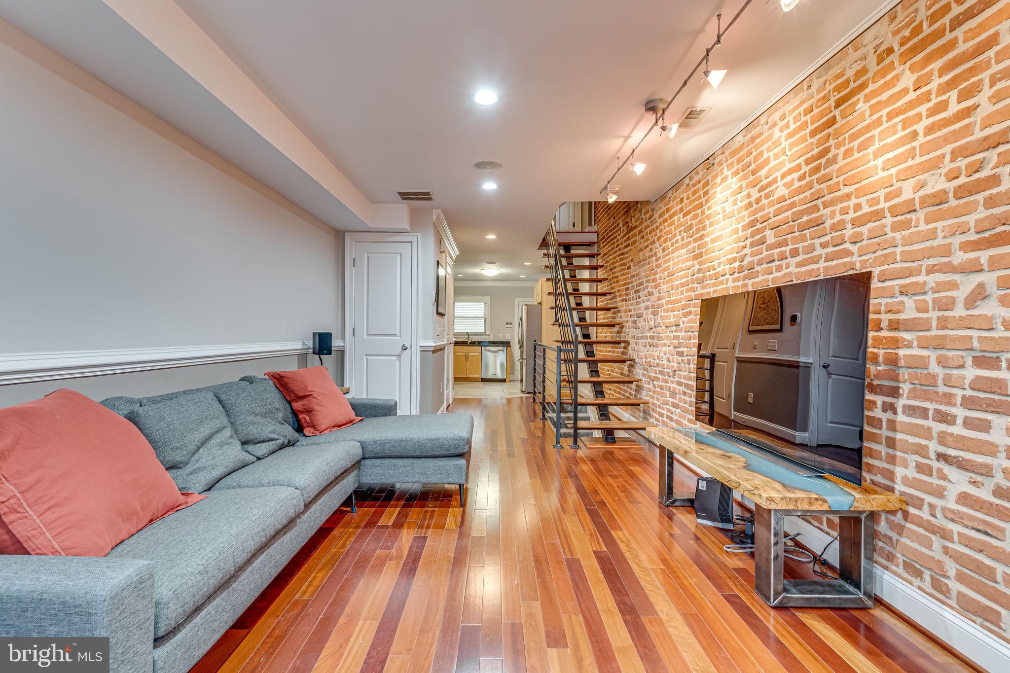 509 E Fort Ave