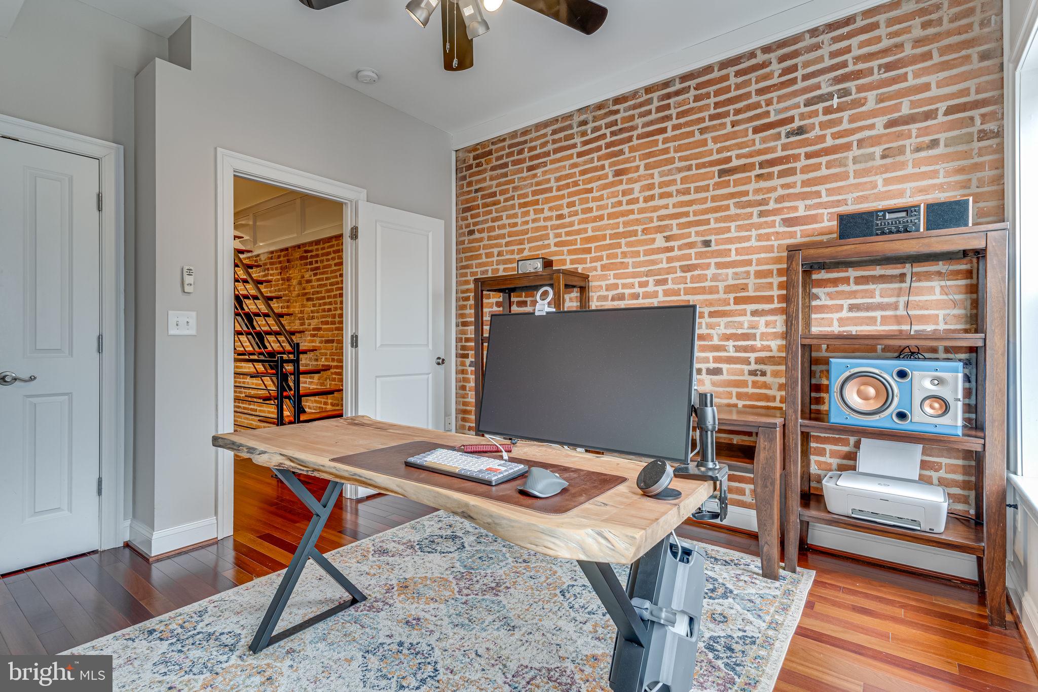 509 E Fort Ave