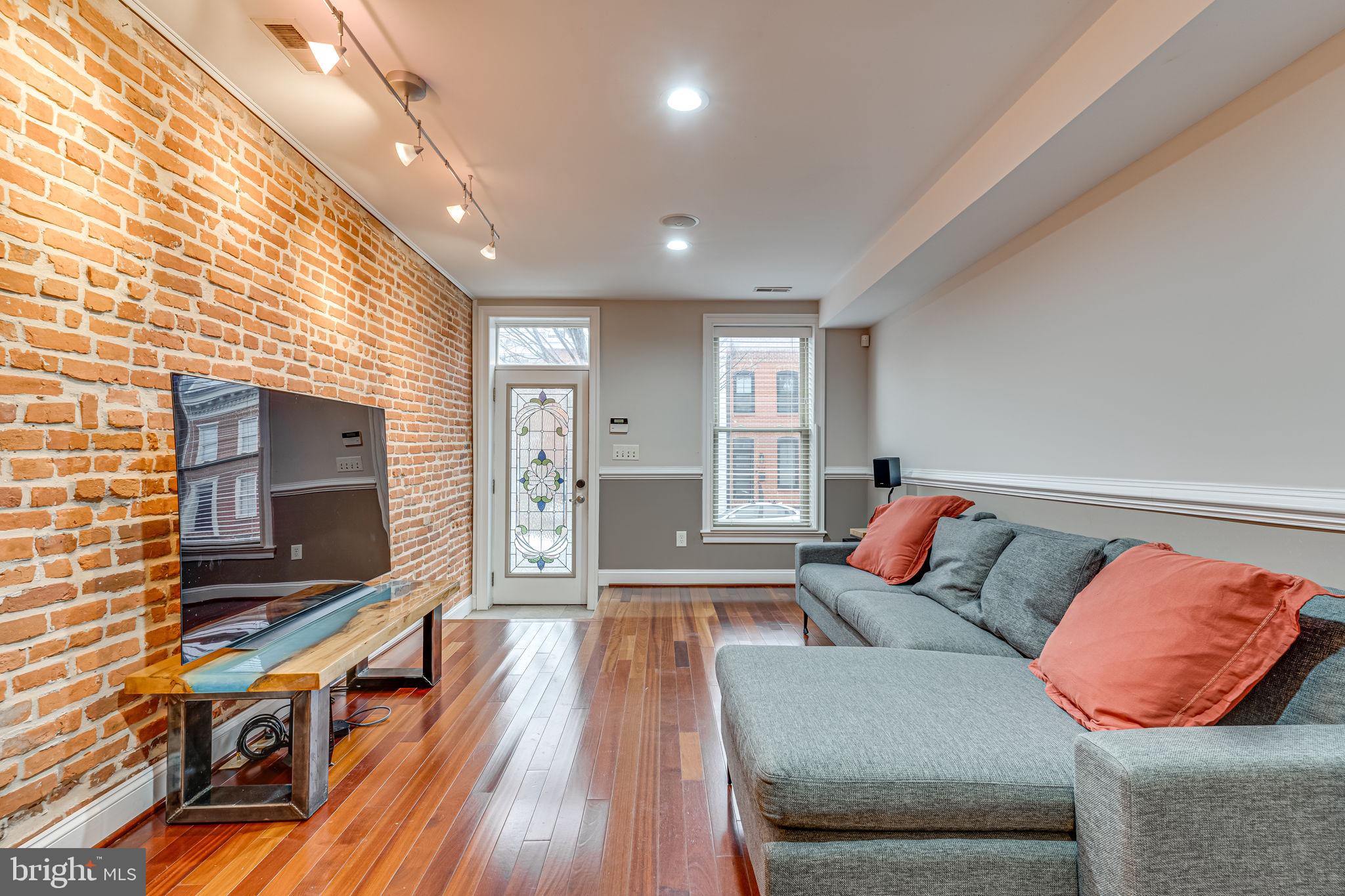 509 E Fort Ave
