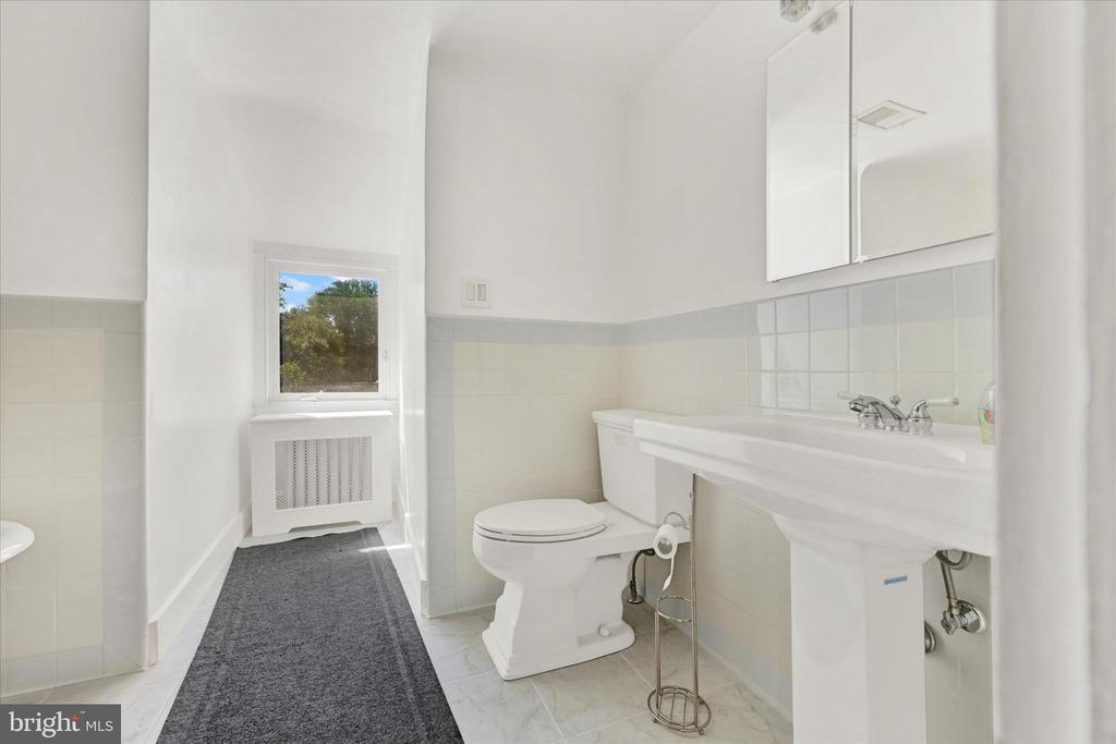 110 Elmwood Rd