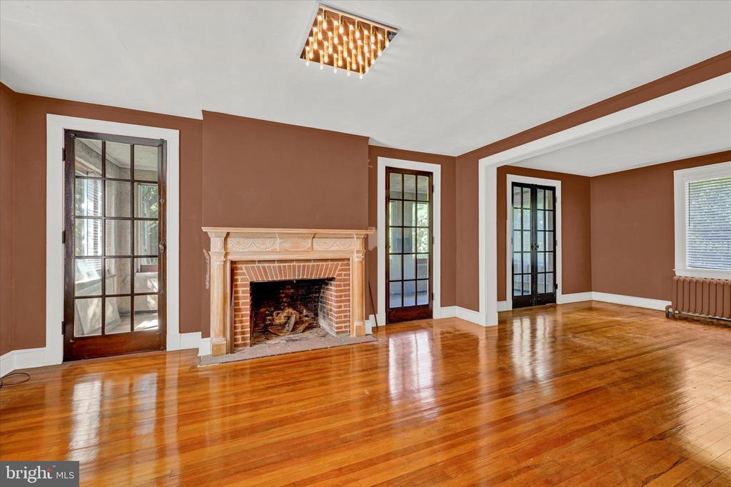 110 Elmwood Rd