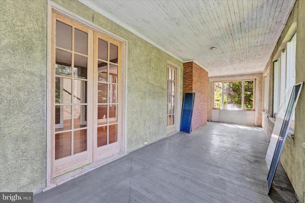 110 Elmwood Rd