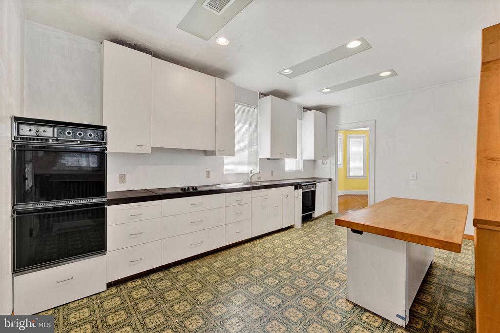 110 Elmwood Rd
