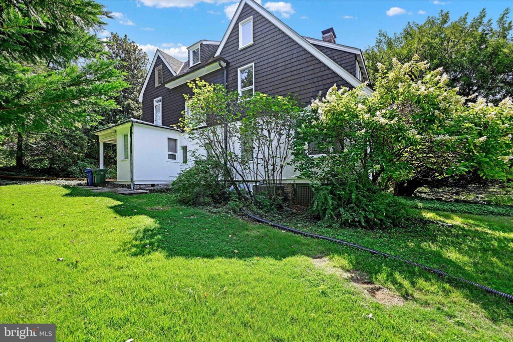 110 Elmwood Rd