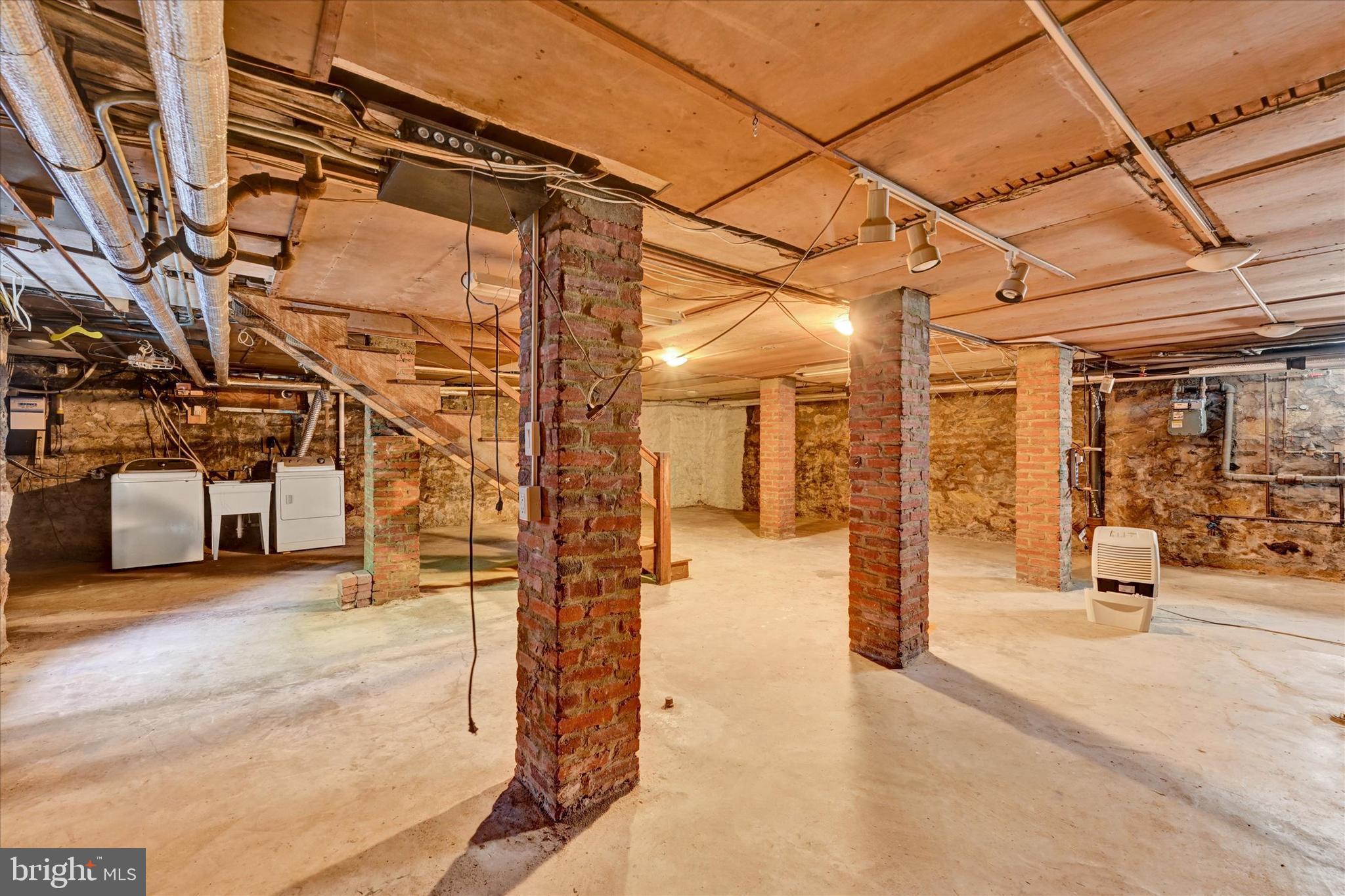 110 Elmwood Rd