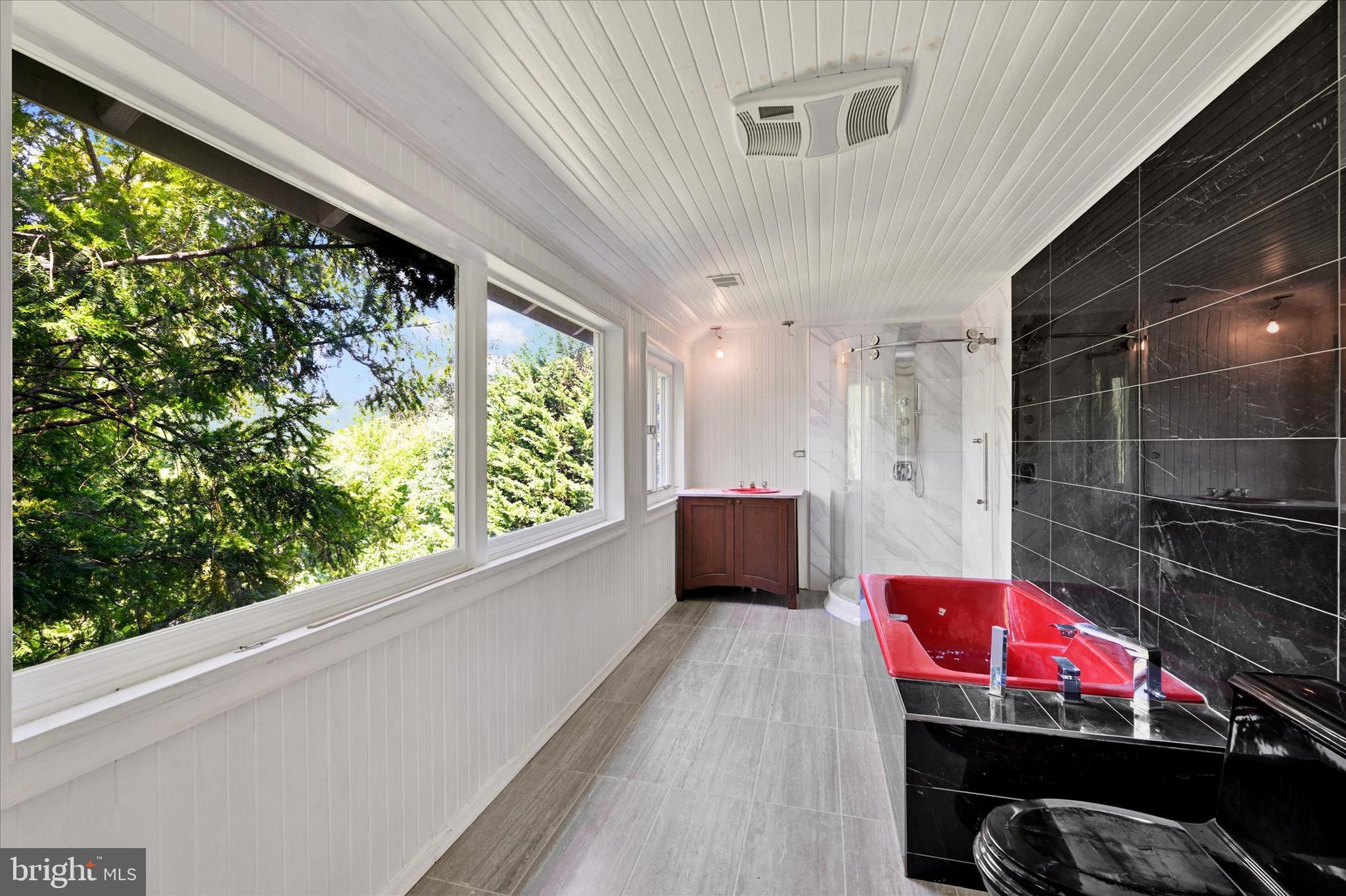 110 Elmwood Rd