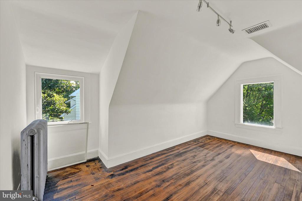 110 Elmwood Rd