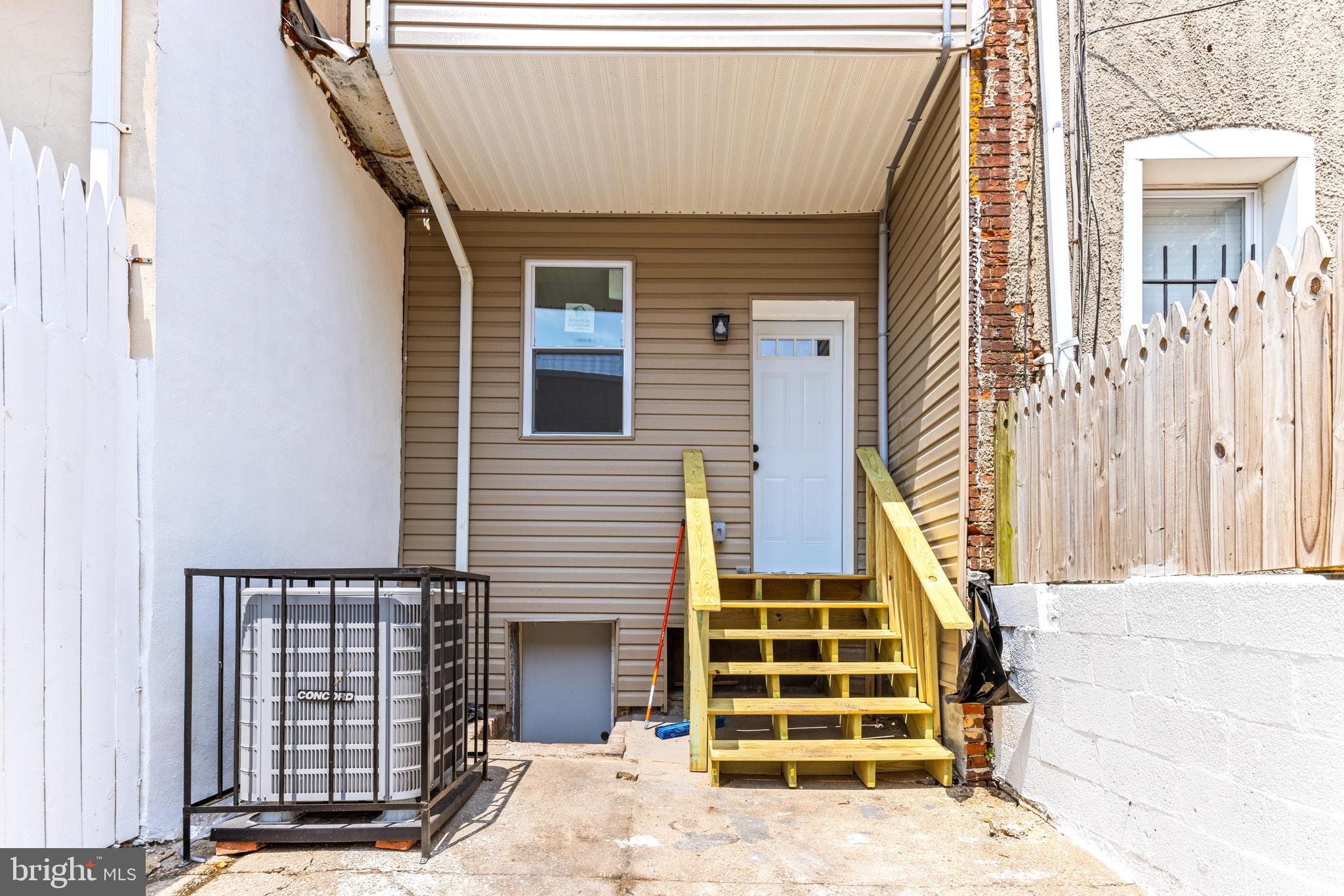 1205 Washington Blvd