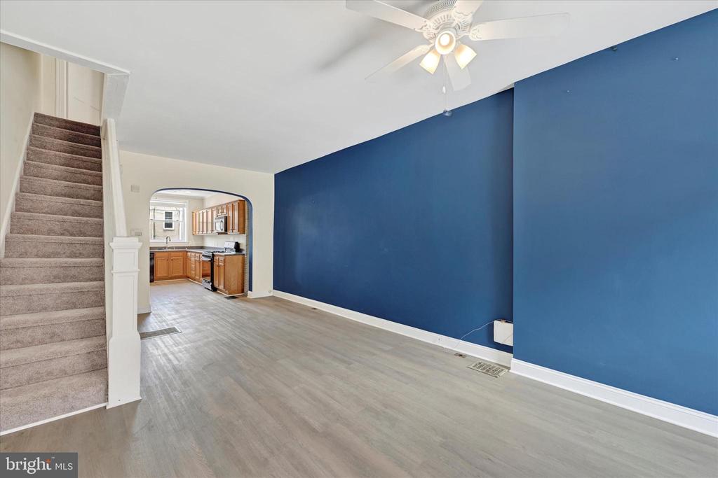 12 S Robinson St