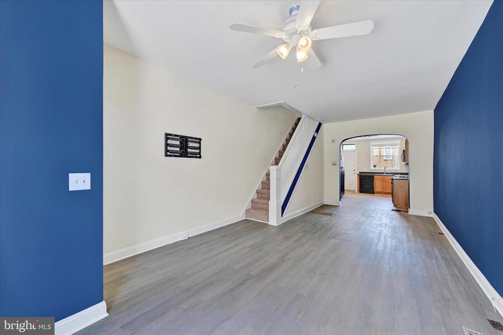 12 S Robinson St