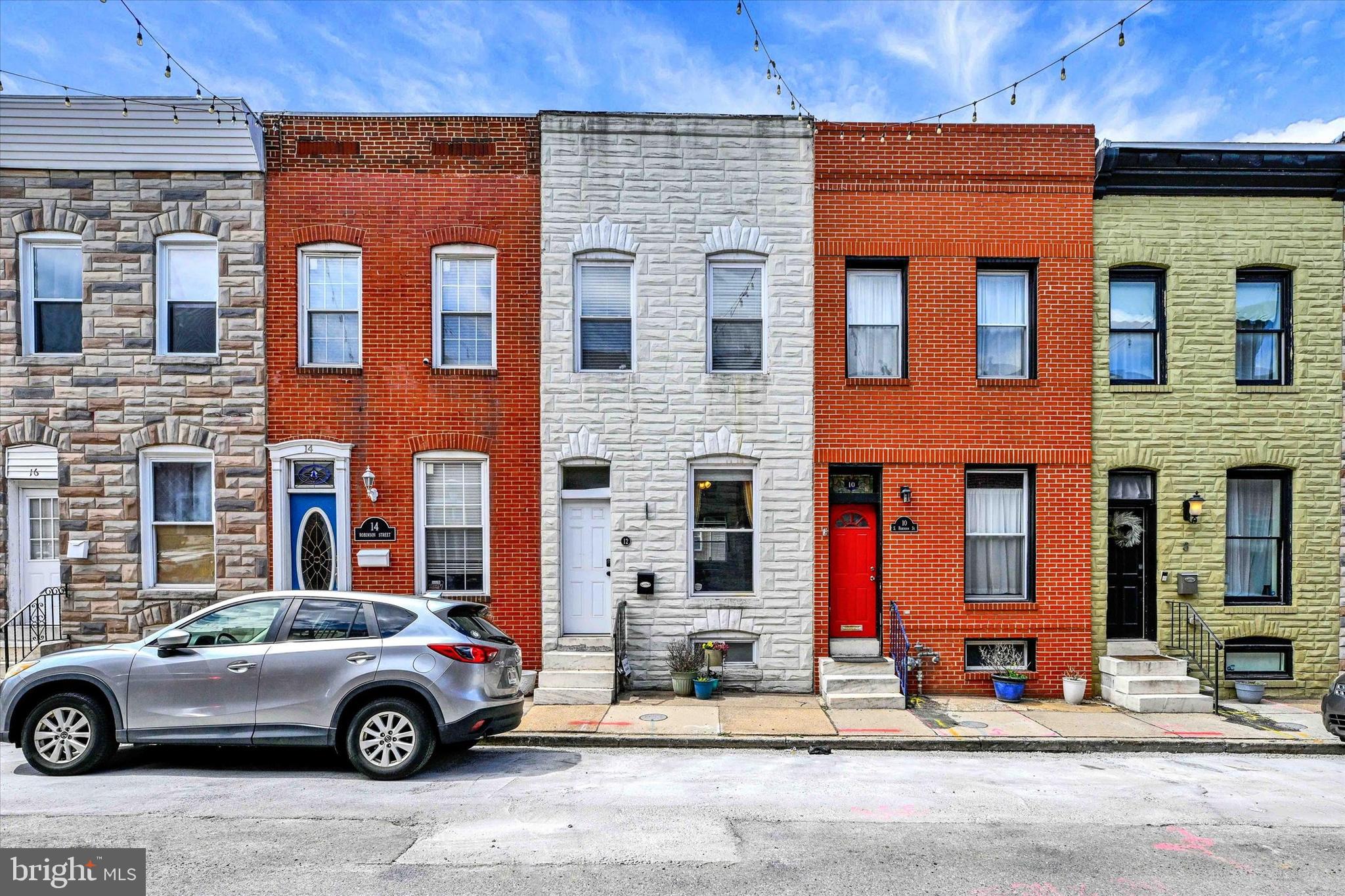12 S Robinson St