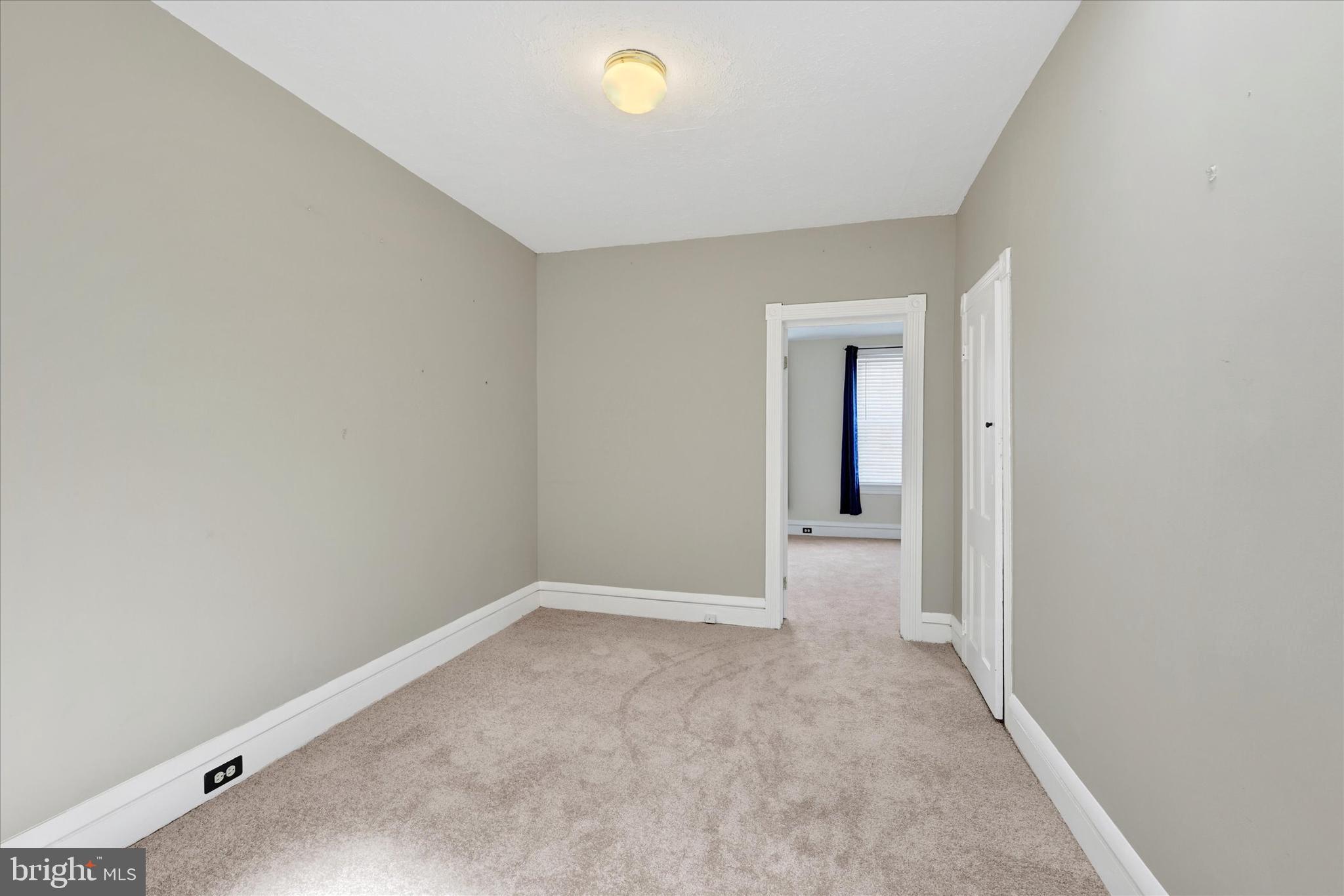 12 S Robinson St