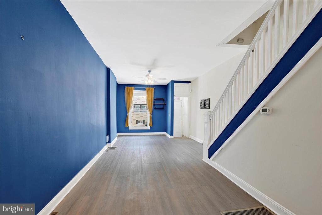 12 S Robinson St