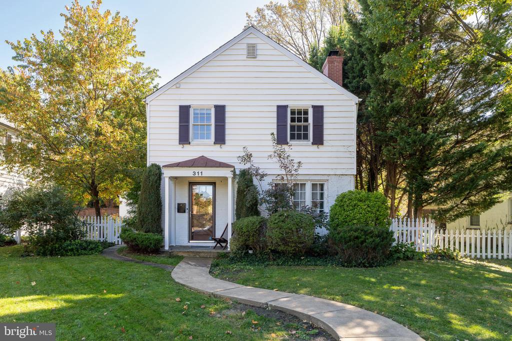 311 WOODBOURNE AVENUE