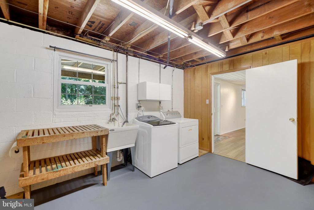 403 OLD ORCHARD ROAD