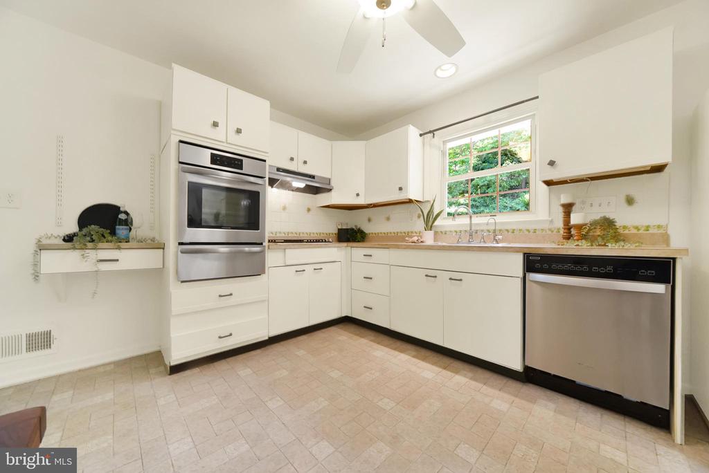 403 OLD ORCHARD ROAD