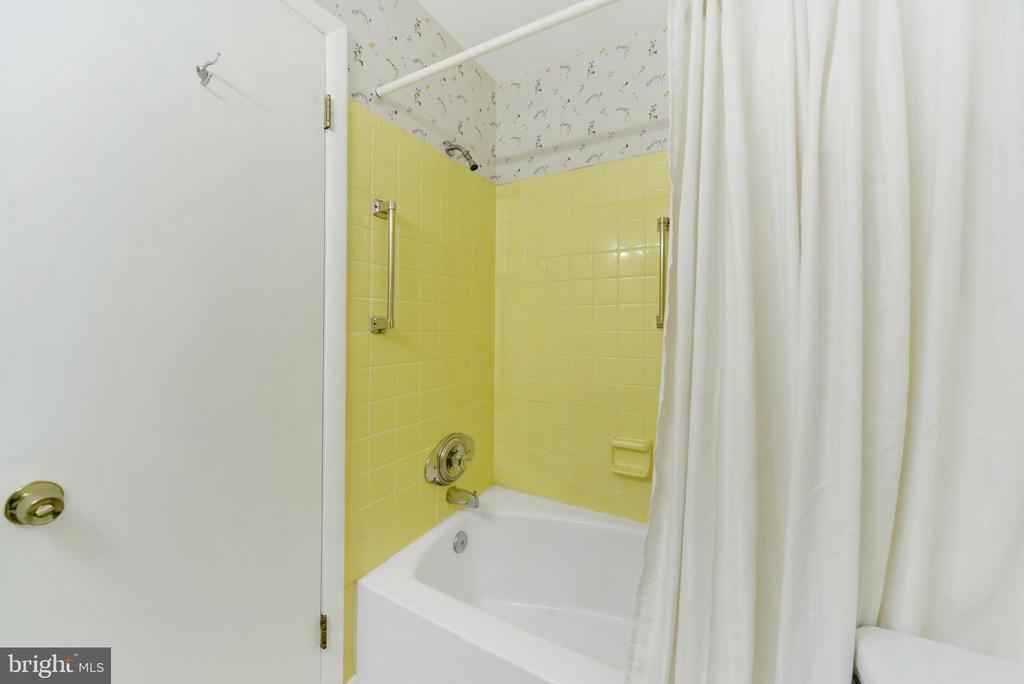 403 OLD ORCHARD ROAD