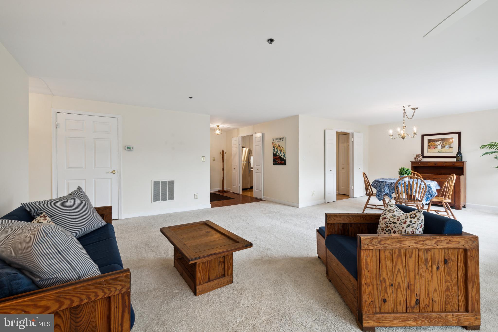 1 SOUTHERLY CT Unit: 606