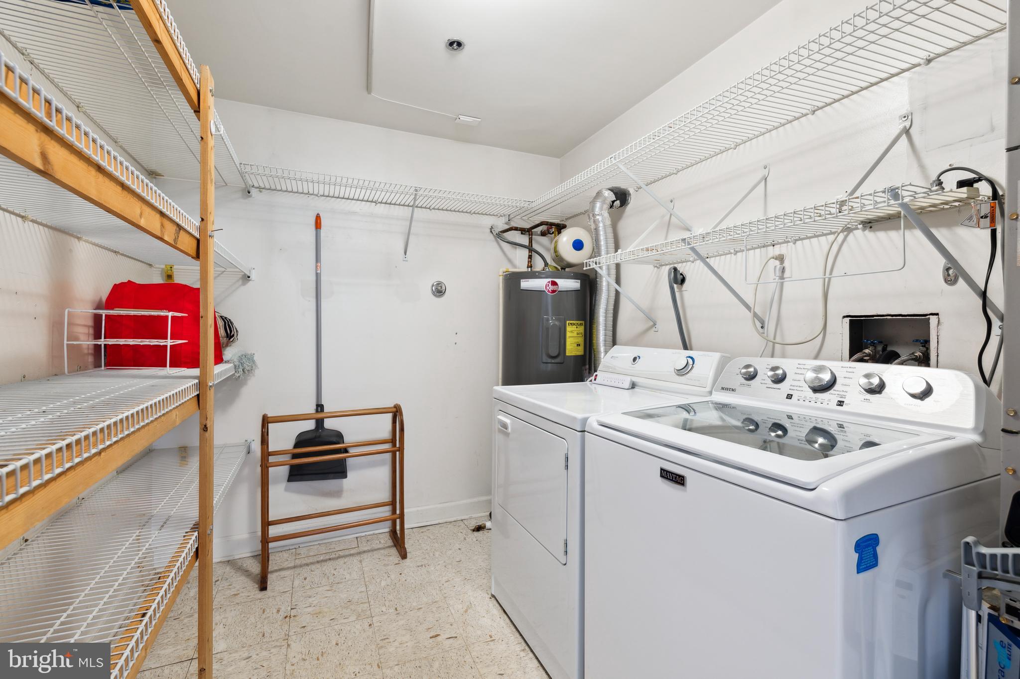 1 SOUTHERLY CT Unit: 606