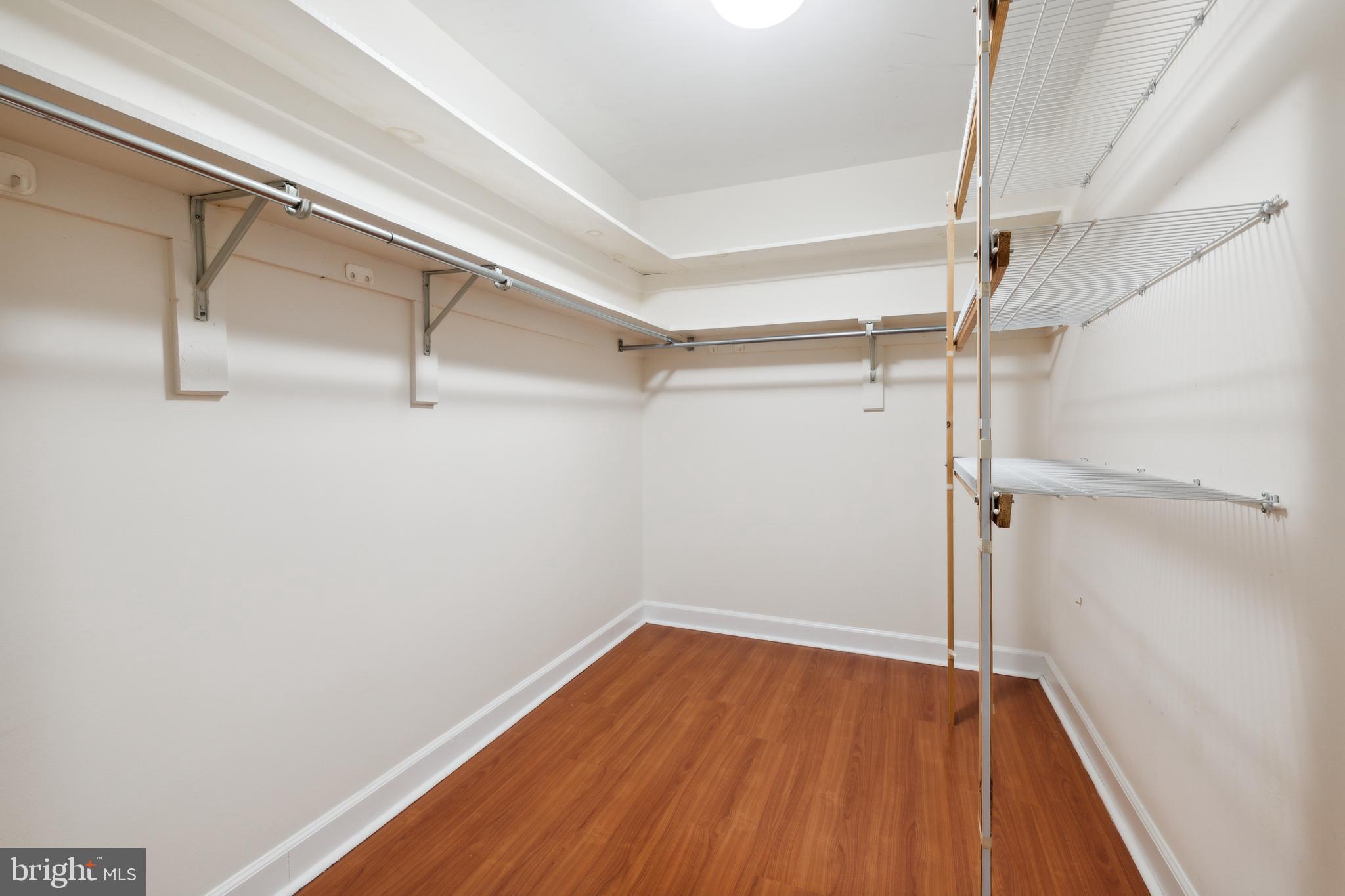 1 SOUTHERLY CT Unit: 606