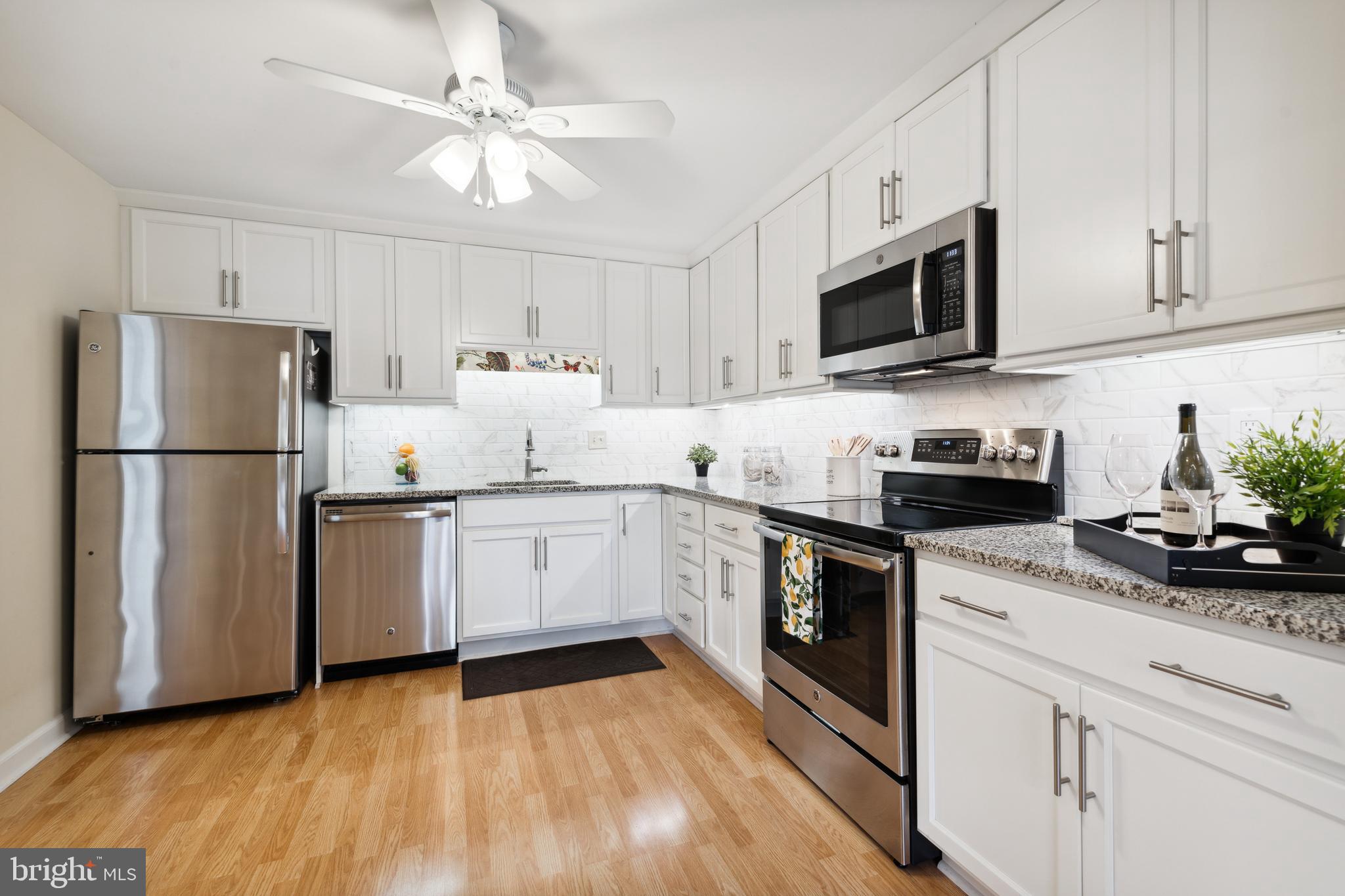 1 SOUTHERLY CT Unit: 606