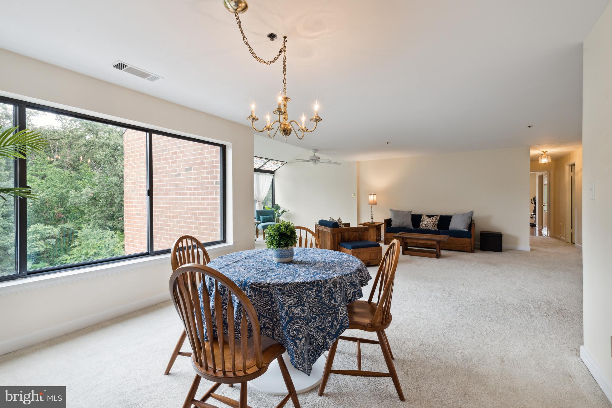 1 SOUTHERLY CT Unit: 606