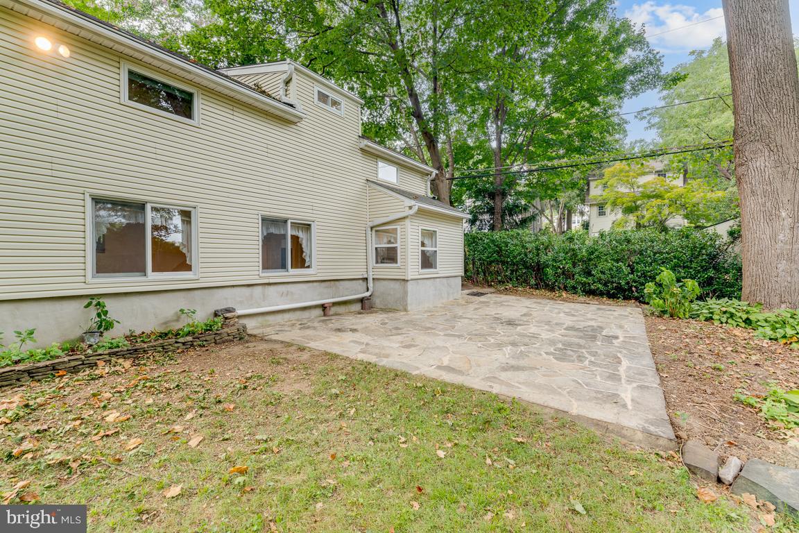 1103 Saint Albans Rd