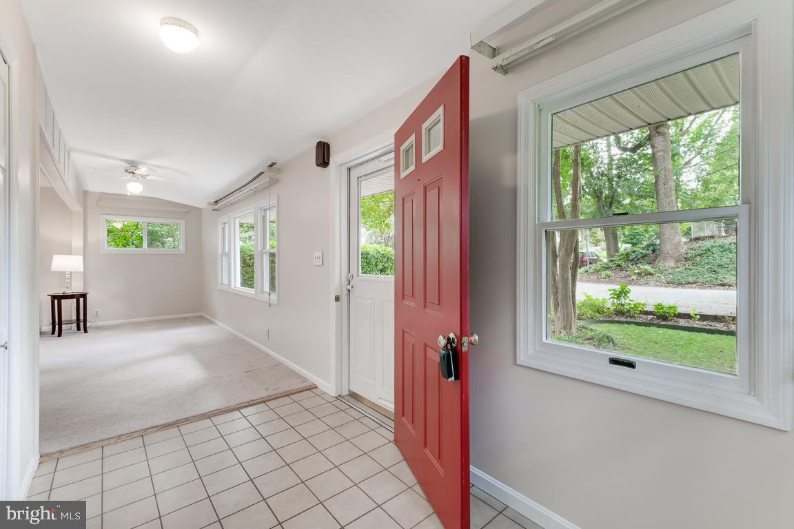 1103 Saint Albans Rd