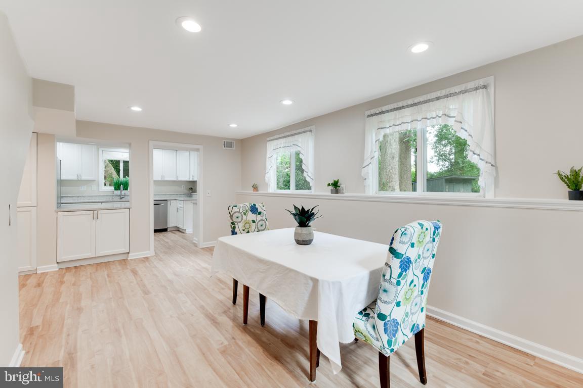 1103 Saint Albans Rd