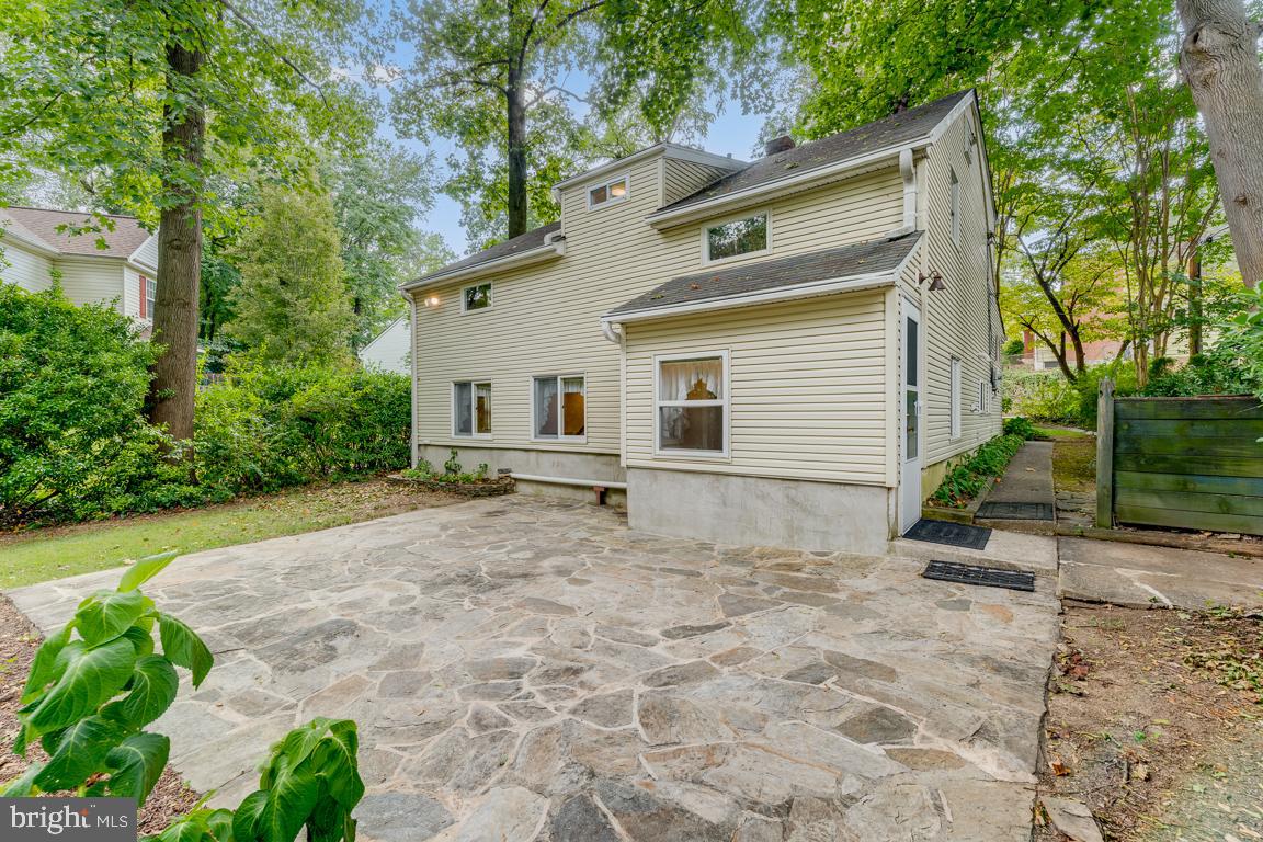 1103 Saint Albans Rd