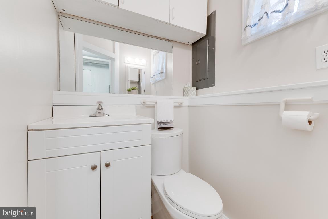 1103 Saint Albans Rd