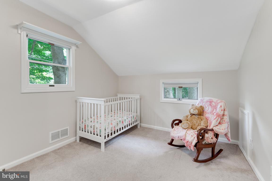 1103 Saint Albans Rd