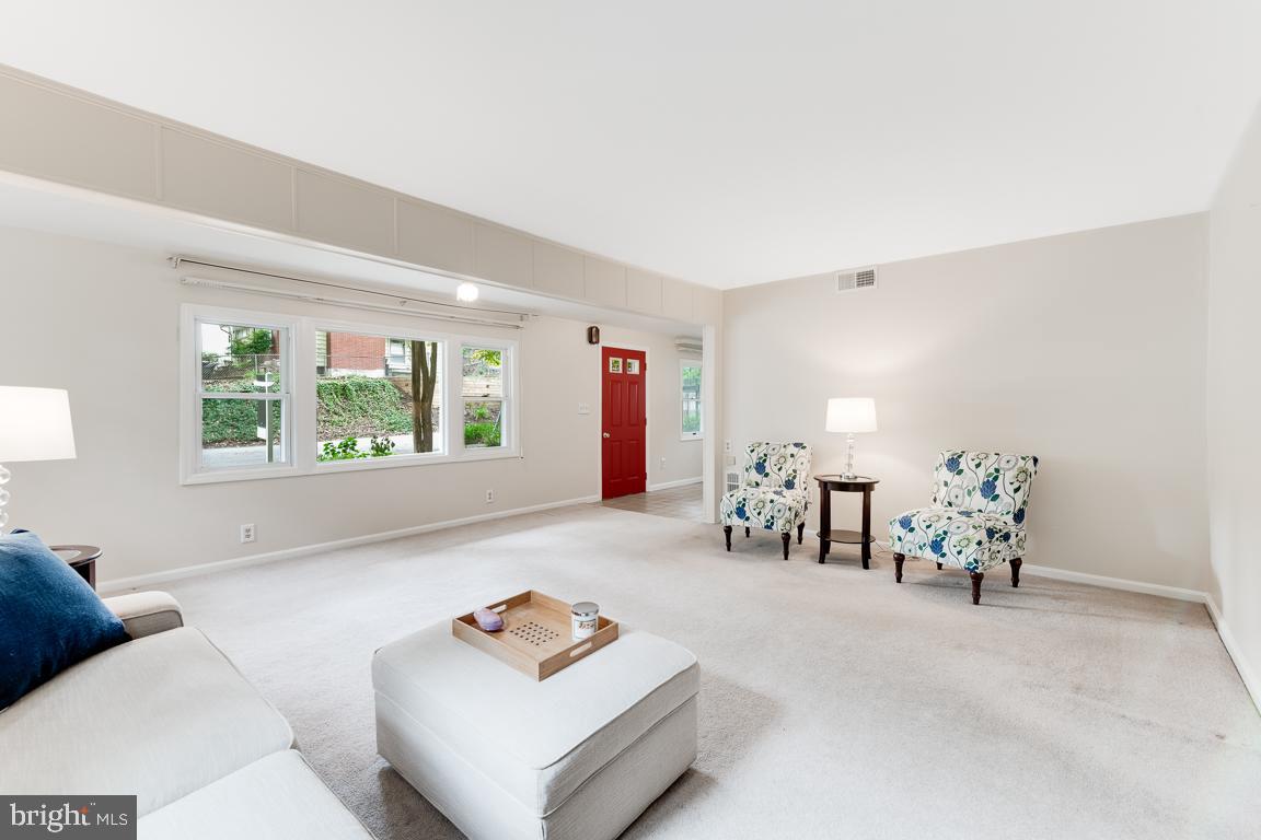 1103 Saint Albans Rd
